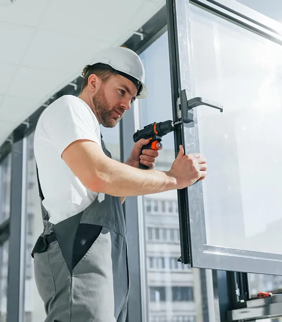 Why Choose Our Emergency Glass Services_ 560×640